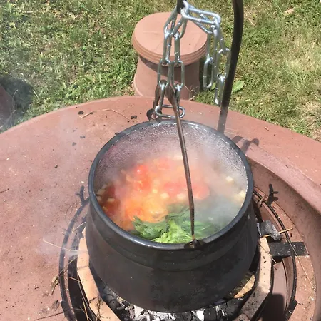 Gasthof Jokai Vendeghaz Homokkomarom